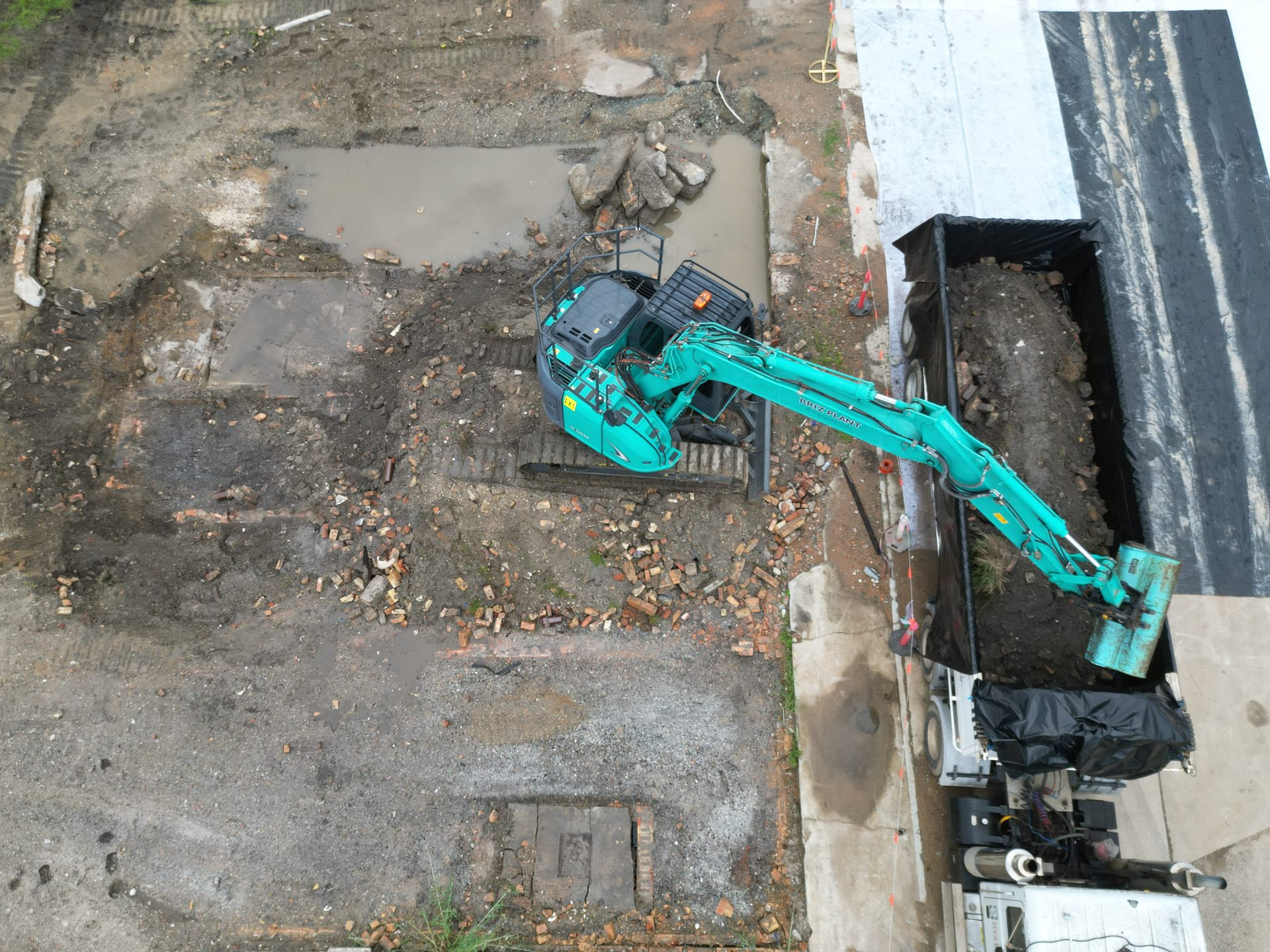 Loading lined truck, aerial