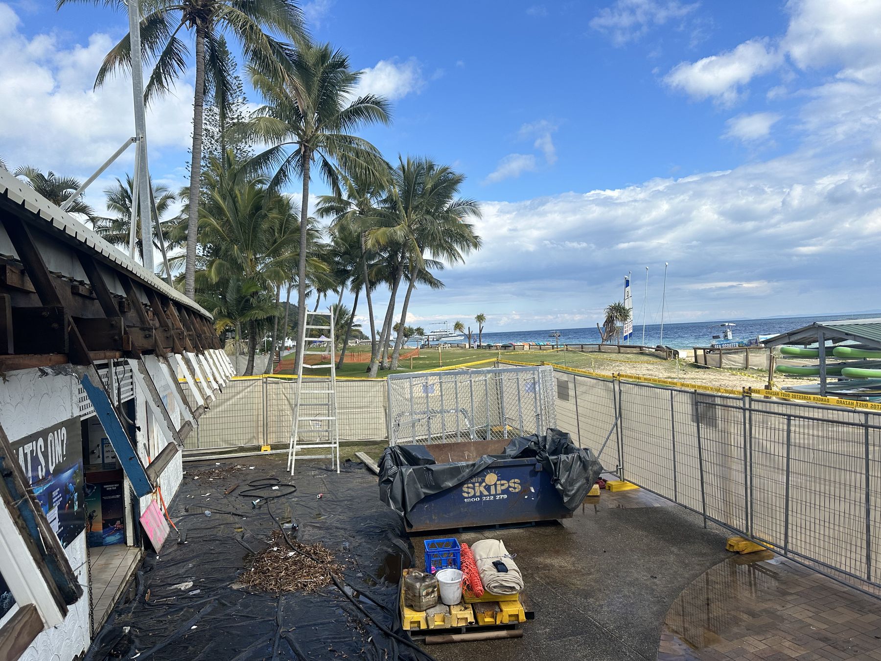 Roof edge with resort behind